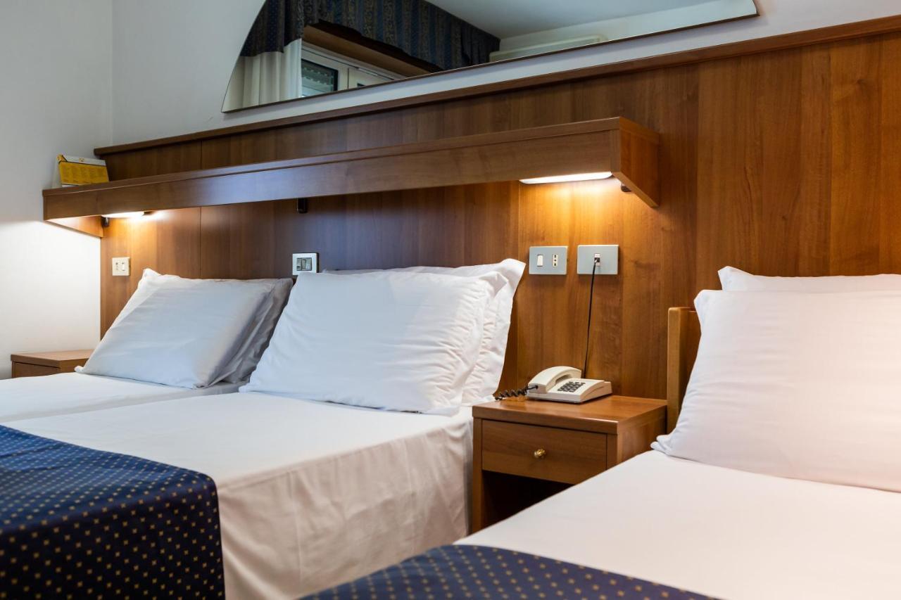 Hotel Vina De Mar Линьяно-Саббьядоро Экстерьер фото